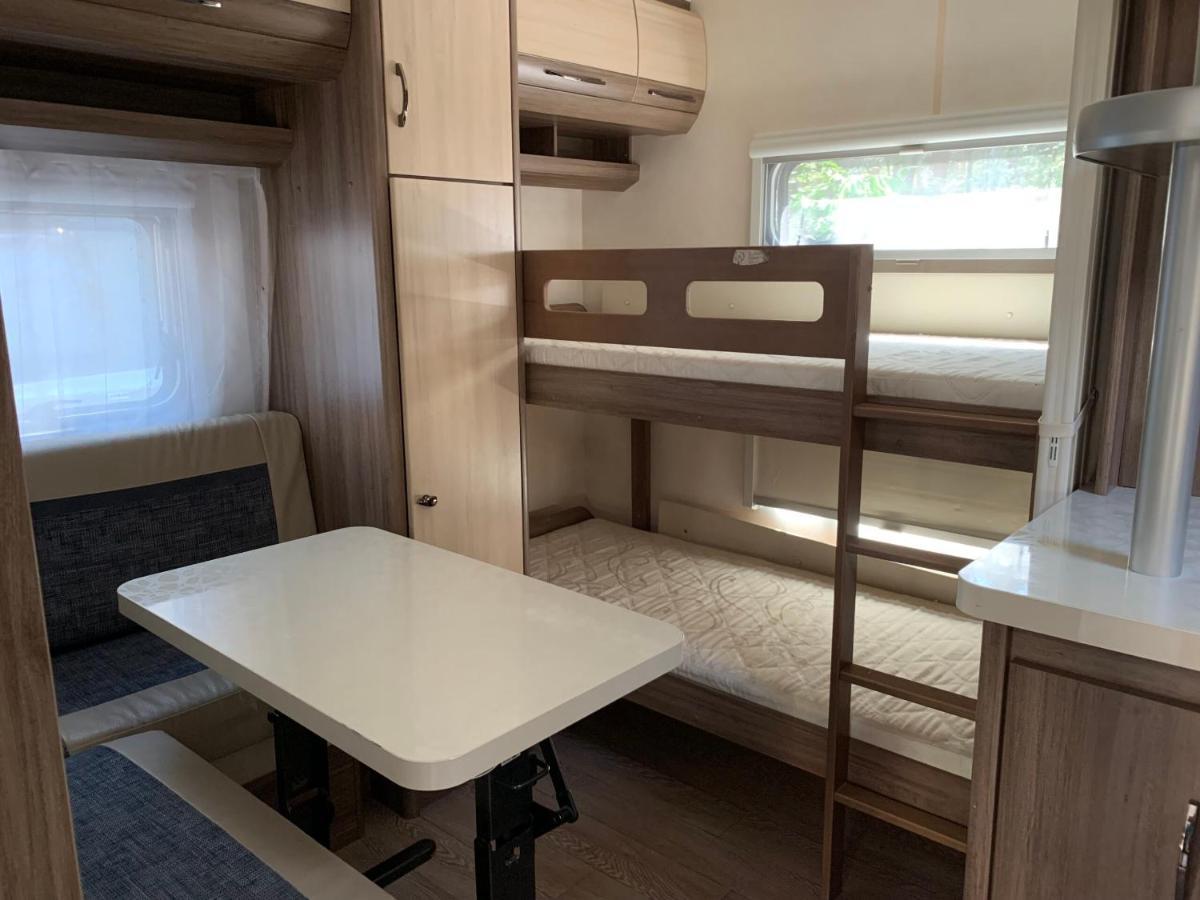 Przyczepy Kempingowe Vip - Osrodek Na Klifie Village - Helska 11 * Hel